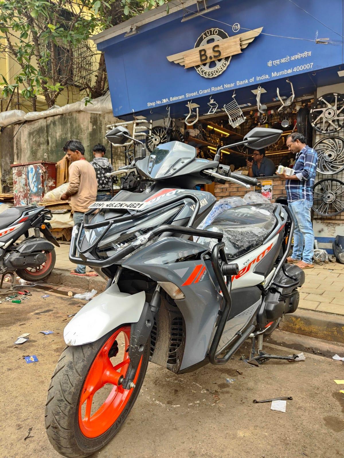 Yamaha Aerox 155 Crash Guard Set Stainless Steel - Image 2