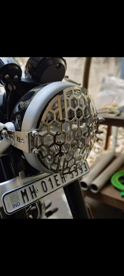 SUPER METEOR 650 HEADLIGHT GRILL - Image 2